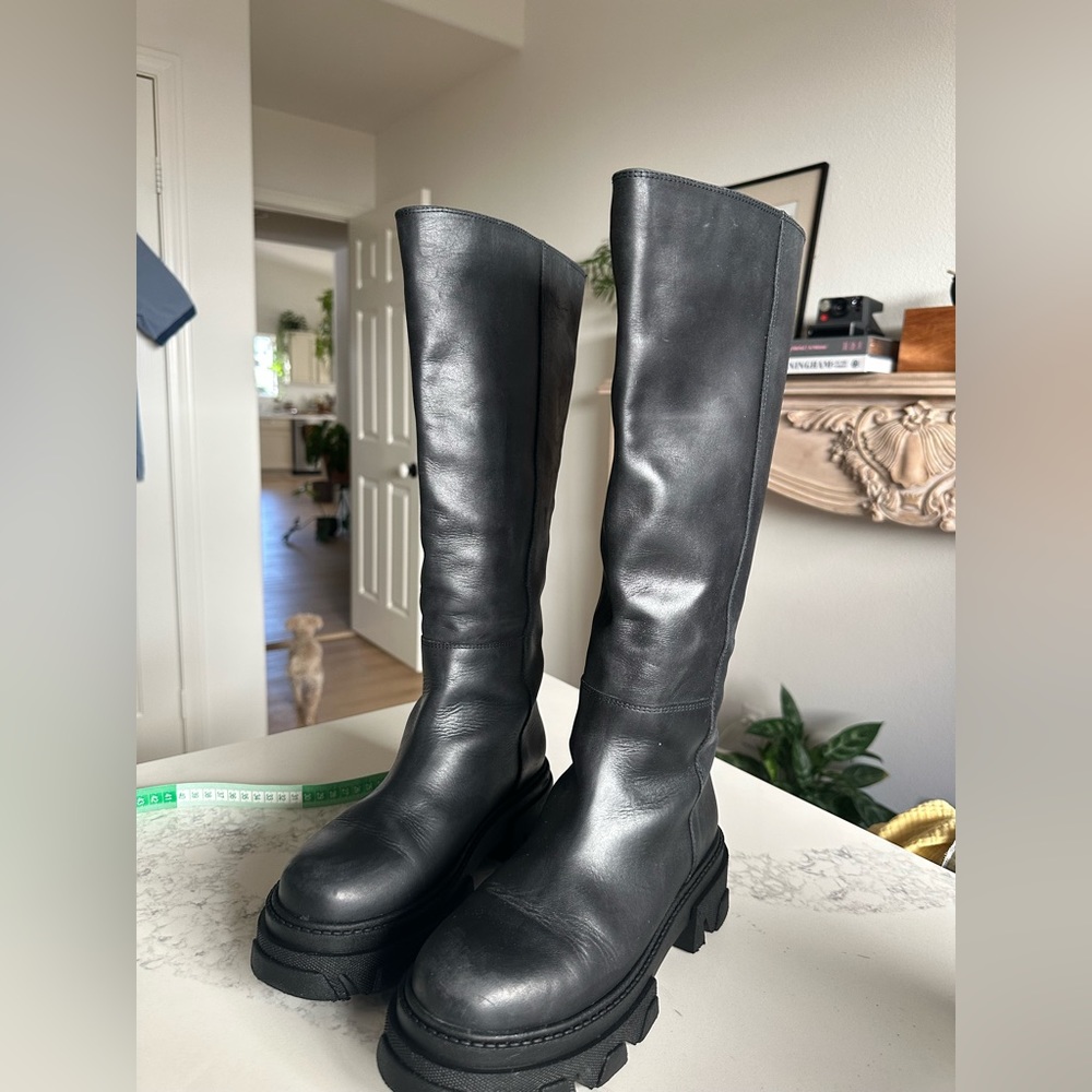 Alohas Lug Boots
